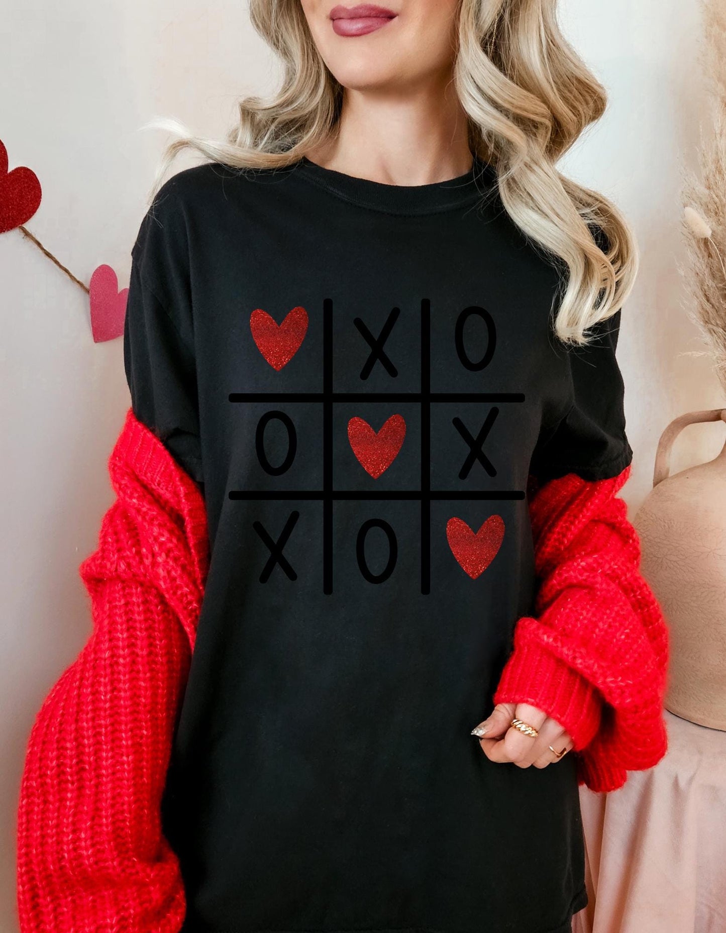 Valentine shirt-Valentines Day sweatshirt, XOXO sweatshirt, Valentines Day gift, Pink Valentines Day tshirt, glitter valentine